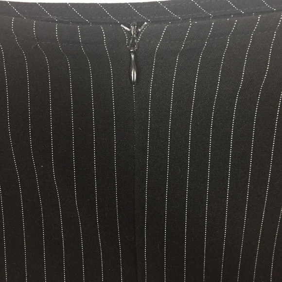 Briggs Trumpet Pinstripe Skirt Black Size 4 - Picture 5 of 8